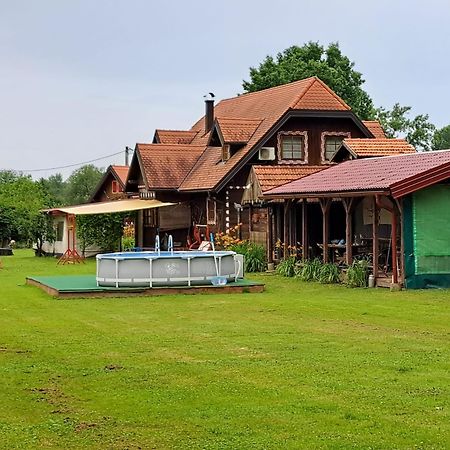 Rooms Ma La Karlovac Exterior photo